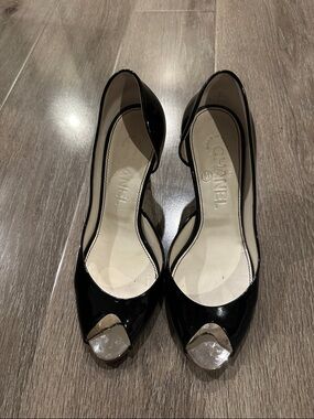 CHANEL Black Patent Leather Peep-Toe Heels